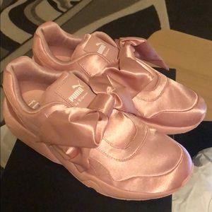 Fenty Puma by Rihanna-Bow Sneakers
